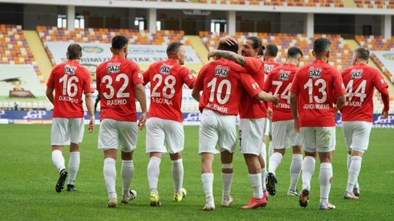 Gaziantep FK Başkanı Büyükekşi: "Hakem hataları olmasa 3. sırada olacaktık..."