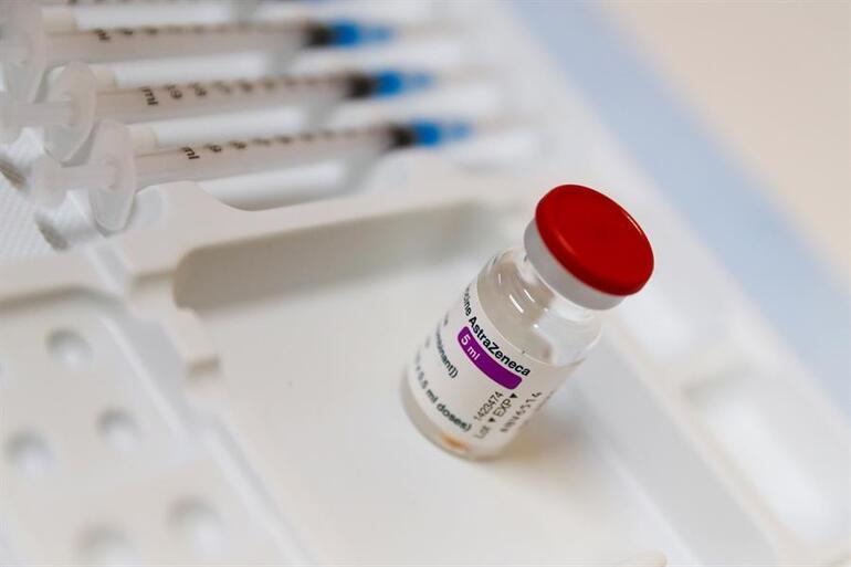 Son dakika haberler... AstraZeneca aşısında kriz büyüyor: Klinik veriler eski iddiası ortaya atıldı!