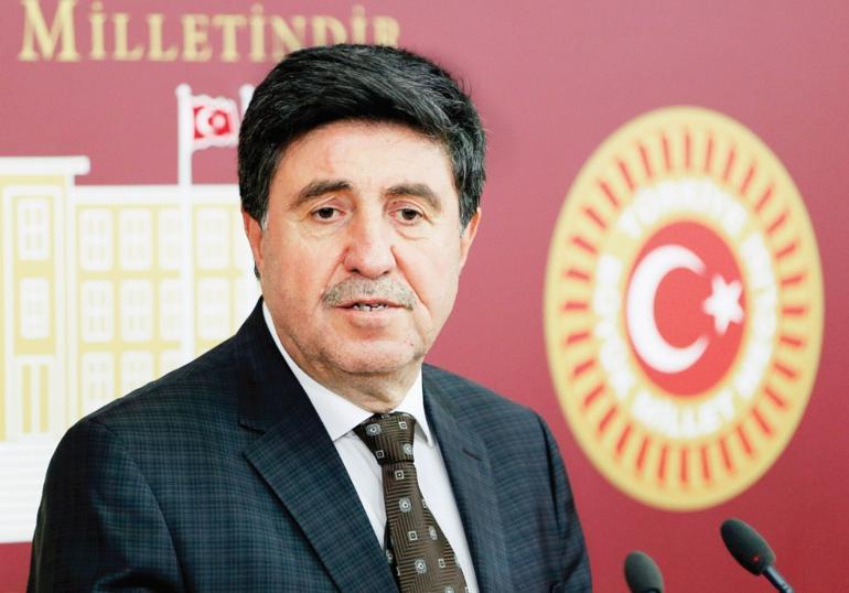Kongreden ince çizgiler: Erbakan Hoca’nın hangi geleneği hayata geçti
