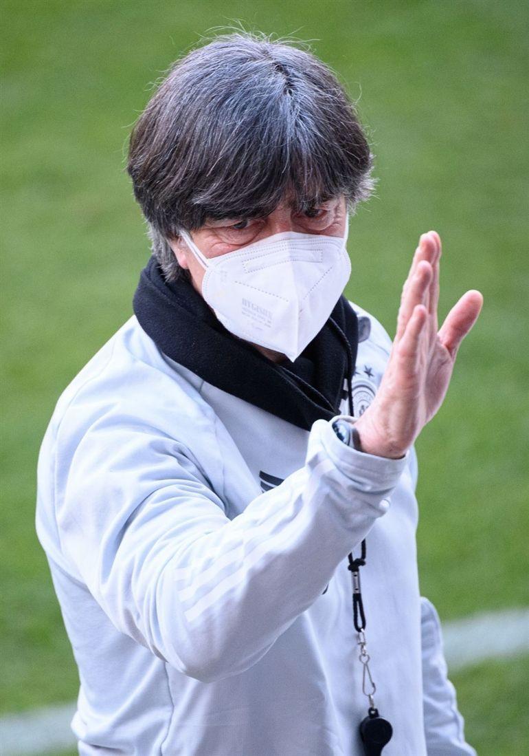 Son Dakika: Fenerbahçe'de Erol Bulut sonrası Joachim Löw bombası! Almanlar böyle duyurdu...