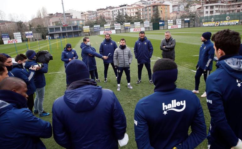 Son dakika: Emre Belözoğlu, Fenerbahçe ile ilk antrenmanında Volkan Demirel ve Selçuk Şahin...