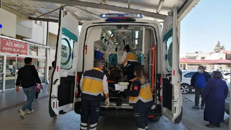 Hafif ticari araç uçuruma yuvarlandı: 2 yaralı