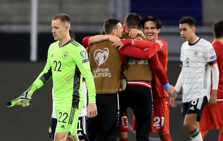 Eljif Elmas'ın golünden sonra Almanya karıştı! Joachim Löw'e çok sert sözler