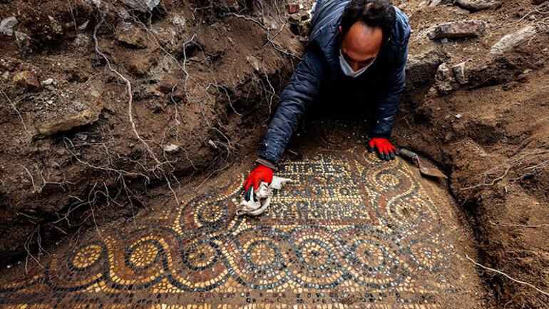 İzmirde 1500 yıllık mozaik bulundu Ulaşılması çok zor bir bölge