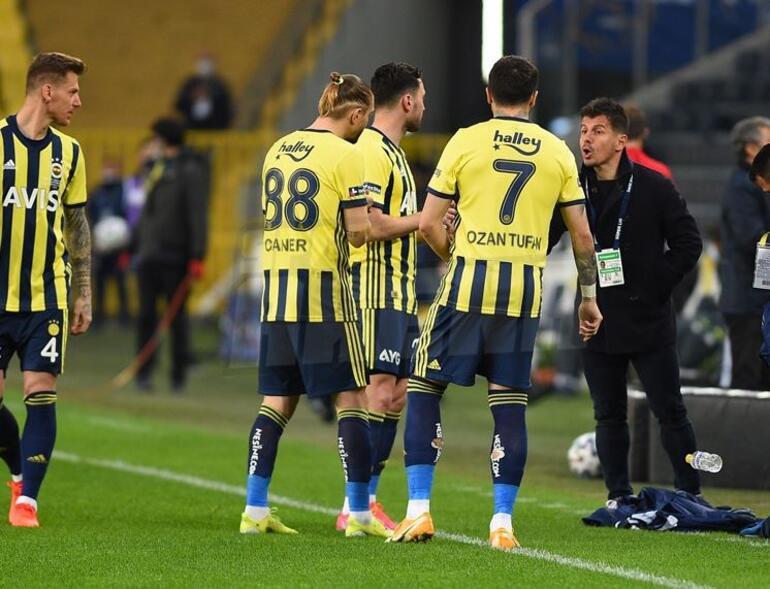 Emre Belözoğlu yerinde duramadı! Fenerbahçe Denizlispor maçında dikkat çeken Galatasaray detayı...