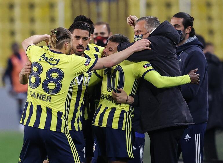 Fenerbahçeli Samatta'dan Emre Belözoğlu'na övgü dolu sözler! "Kalbiyle burada..."