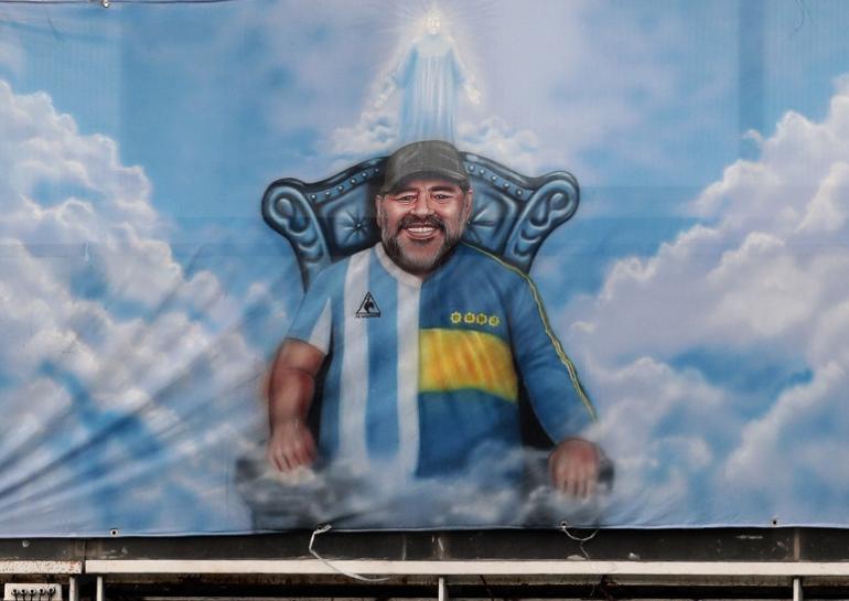 Maradona'nın miras krizi büyüyor! Kızları suç duyurusunda bulundu, avukatının bürosu arandı
