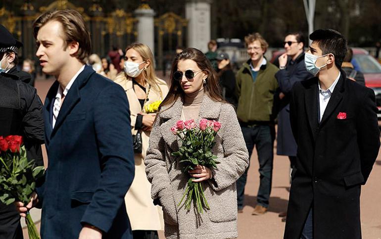 Son dakika haberi: Kraliçe Elizabethin eşi Prens Philip hayatını kaybetti