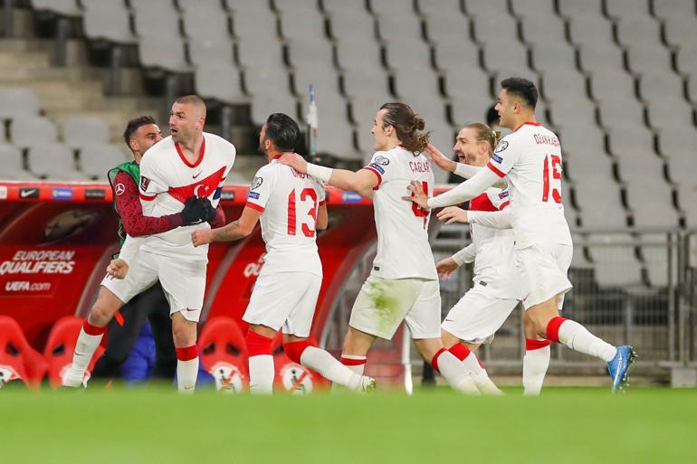 Cenk Tosun'un sakatlığı, Beşiktaş'ın yanı sıra Milli Takım'ı da vurdu! Şenol Güneş kimi çağıracak?