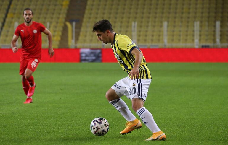 Fenerbahçe'de beklenen ayrılık! Ömer Faruk Beyaz Stuttgart ile anlaşma sağladı