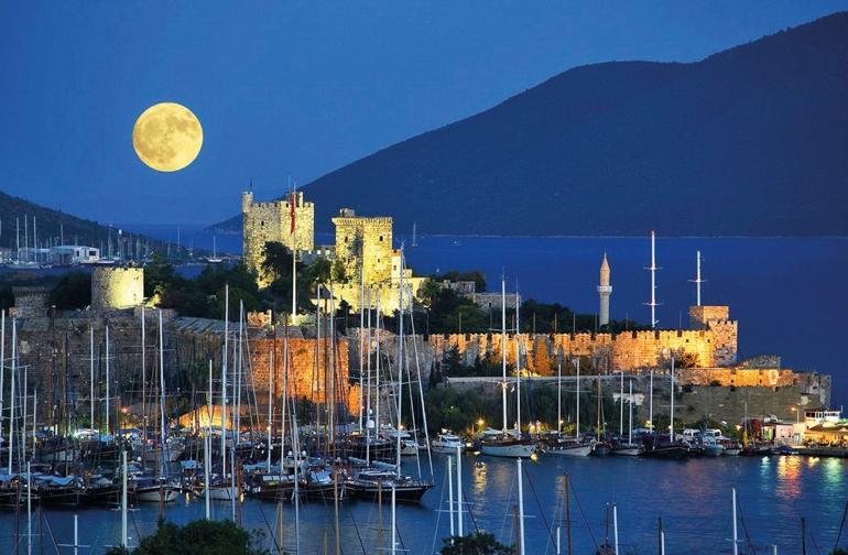 Bodrumdan doğan bir özel Türk Lirası