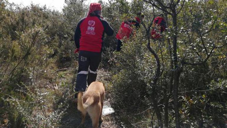 Çekmeköyde AFAD ve AKUT ormanda kayıp kişiyi arıyor