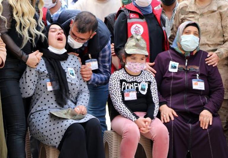 Şehit Piyade Uzman Çavuş Ramazan Günaydının cenazesinde duygu dolu anlar