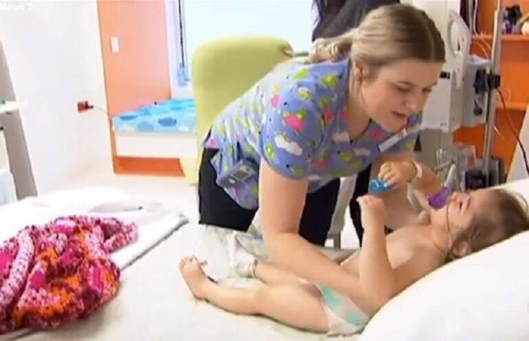 Doktorlar şoke oldu: İki yaşındaki çocuğun midesinden tam 209 tane çıktı