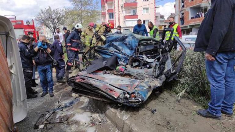 Facia gibi kaza: TIR ezdi İzlemek için inşaatı doldurdular