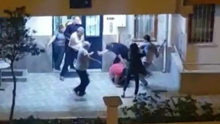 Kız arkadaşını dövdü Komşusunun yüzüne çatalla vurdu