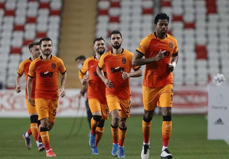 Antalyaspor Galatasaray maçına damga vuran yorum! 'Böyle şey görmedim, anlam veremiyorum...'