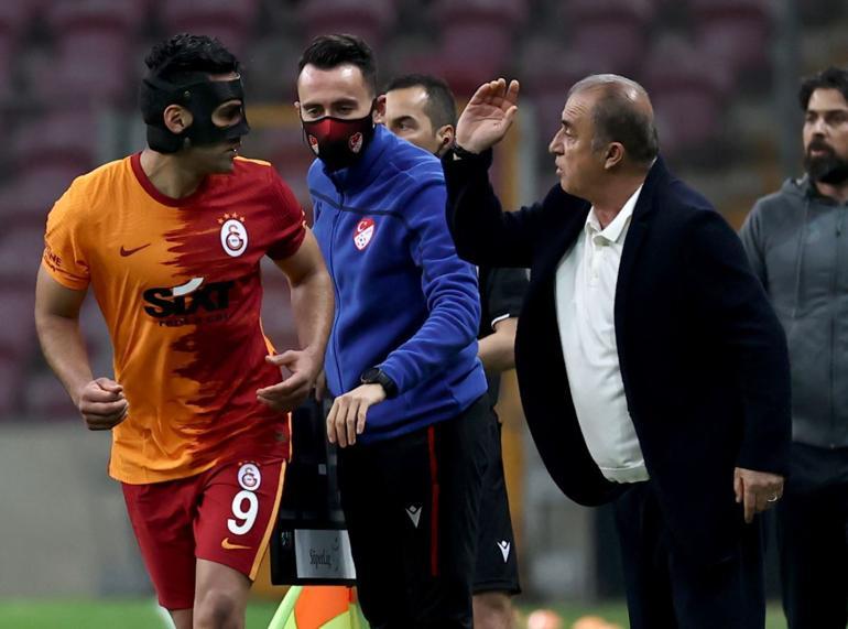 Galatasaray'da nöbet sırası Emre Akbaba'da!