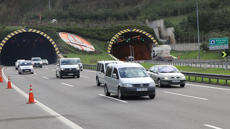 Son dakika... İstanbuldan tam kapanma göçü devam ediyor Trafik yoğunluğu yüzde 51i aştı
