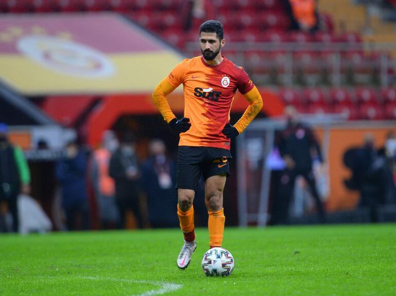Galatasaray'da Emre Akbaba sonradan açıldı! 135 dakikada kaderi değişti...