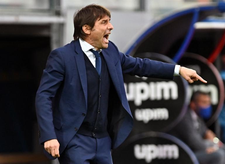 Inter 11 yıl, Conte 7 yıl aradan sonra Serie A'da zirvede