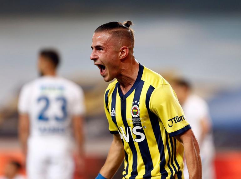 Son Dakika: Fenerbahçe'de Emre Belözoğlu'nun kafasındaki futbolu oturuyor! "O kaliteye sahip değil, hepsi gönderilecek..."