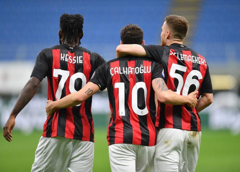 Milan'da sürpriz kriz! Hakan Çalhanoğlu, Zlatan Ibrahimovic'i sildi