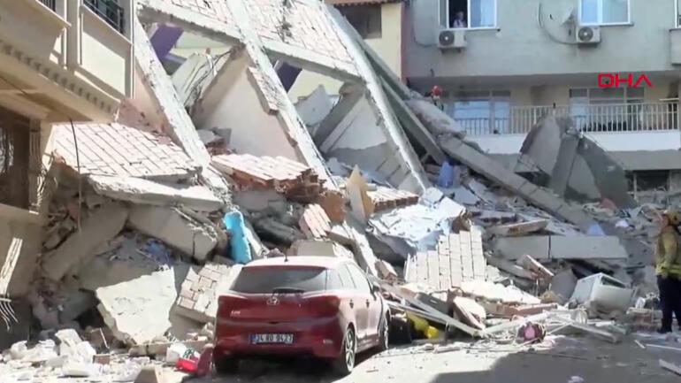 Son dakika... Zeytinburnunda daha önce boşaltılan 5 katlı bina çöktü Çok sayıda araç altında kaldı