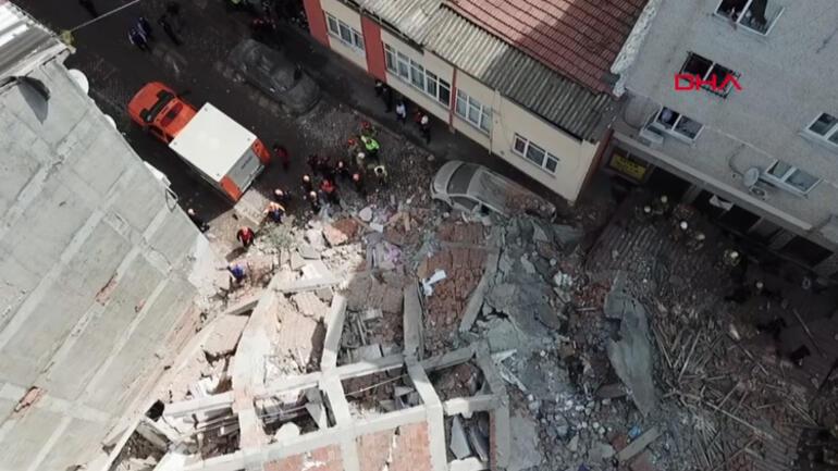 Son dakika... Zeytinburnunda daha önce boşaltılan 5 katlı bina çöktü Çok sayıda araç altında kaldı