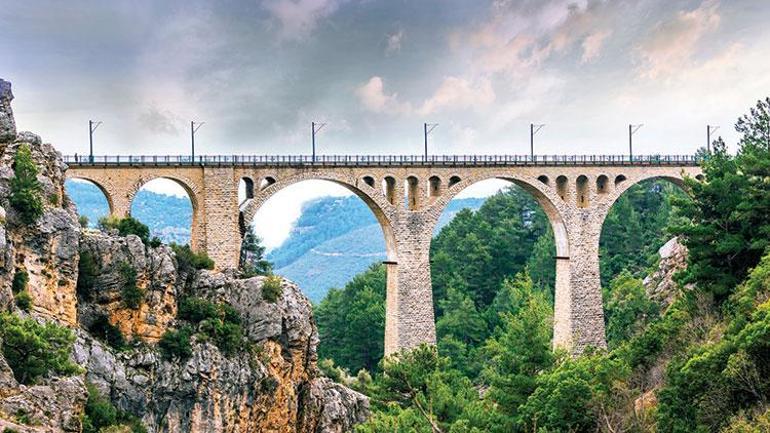 Anadolu’nun medeniyetleri buluşturan köprüleri