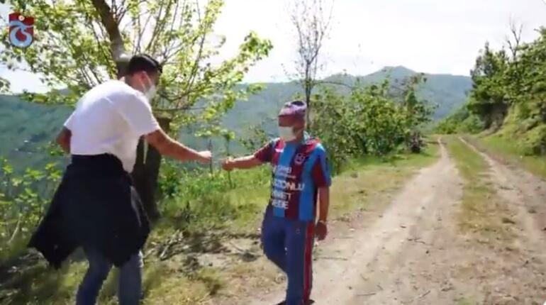 Trabzonspor'un kaptanı Uğurcan Çakır'dan 'Ahmet dede'ye ziyaret