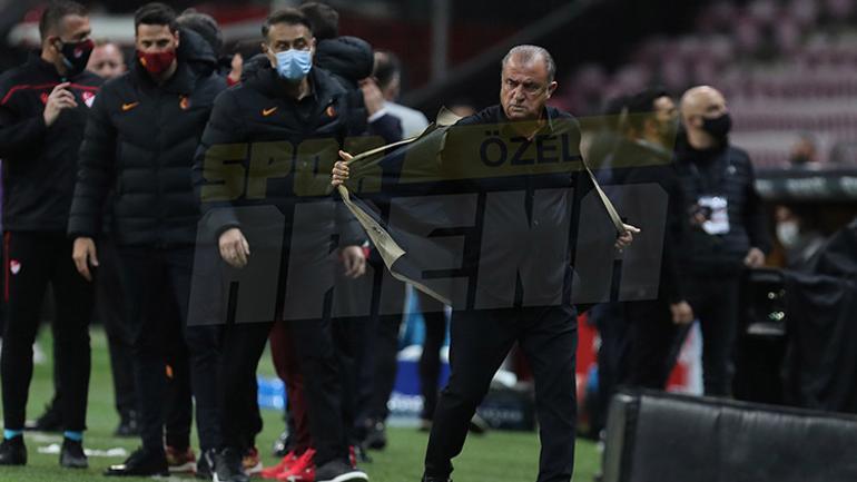 Galatasaray-Beşiktaş maçına damga vuran penaltı kararları! Terim ve Yalçın çılgına döndü, Cüneyt Çakır...