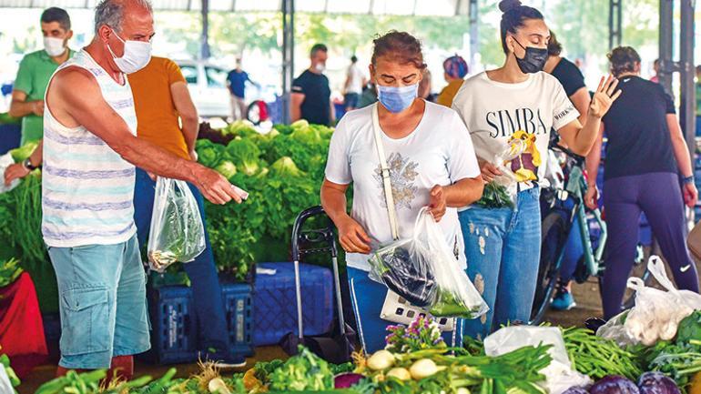 Pazarcılar hale vatandaşlar pazarlara koştu