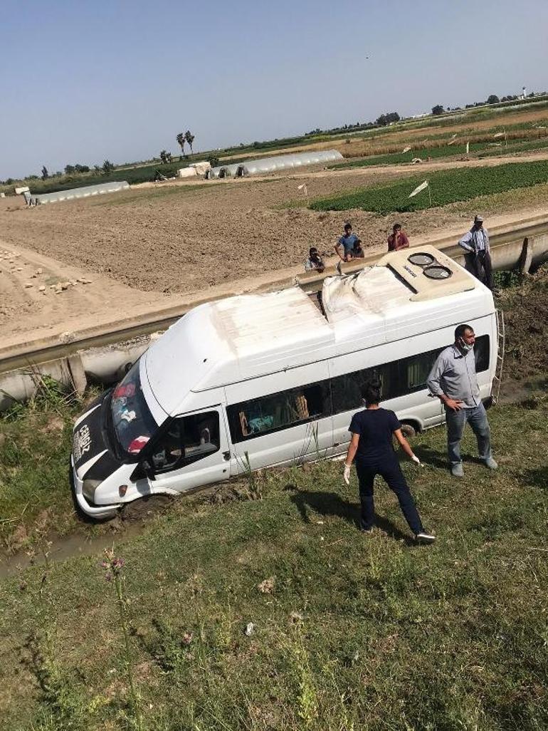 Tarım işçilerini taşıyan minibüs şarampole düştü: 2si ağır 7 yaralı