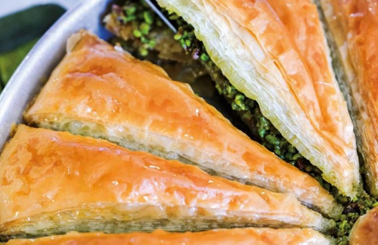 Baklava incelik ister! Maharet hamuru ince açmak