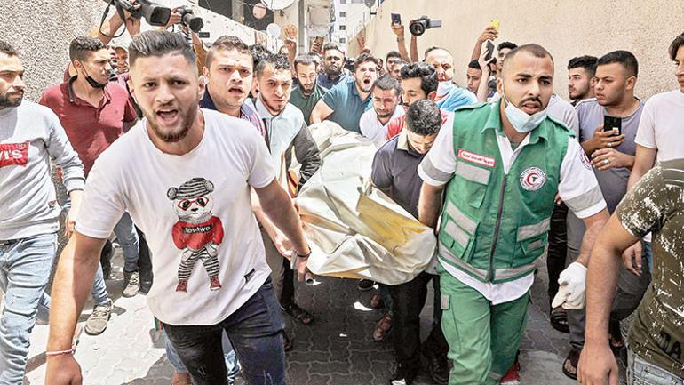 Kudüs’te kan donduran sahneler: Fanatik İsrailliler Mescid-i Aksa önünde intikam dansı ettiler