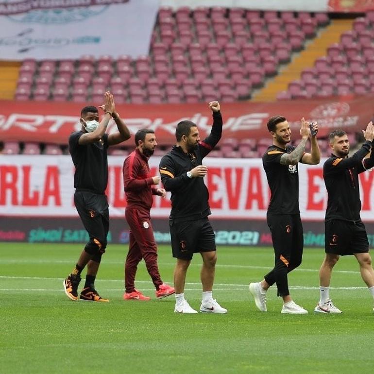 Galatasaray - Yeni Malatyaspor maçı öncesi emniyet güçleri sıkı güvenlik önlemleri aldı! Türk Telekom tribünlerinden ilk görüntüler...