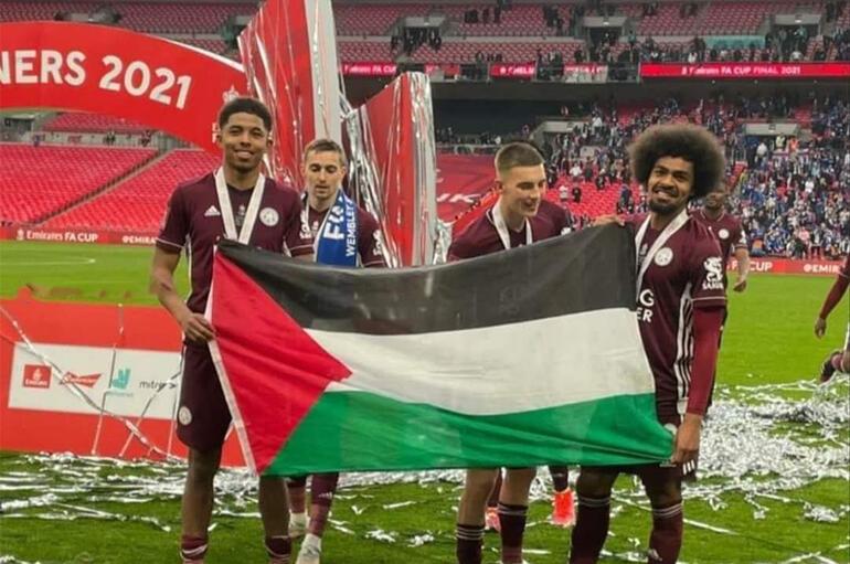 İsrailli futbolcu Eran Zahavi'den skandal hareket! Filistin bayrağını İsrail bayrağıyla değiştirip dalga geçti...