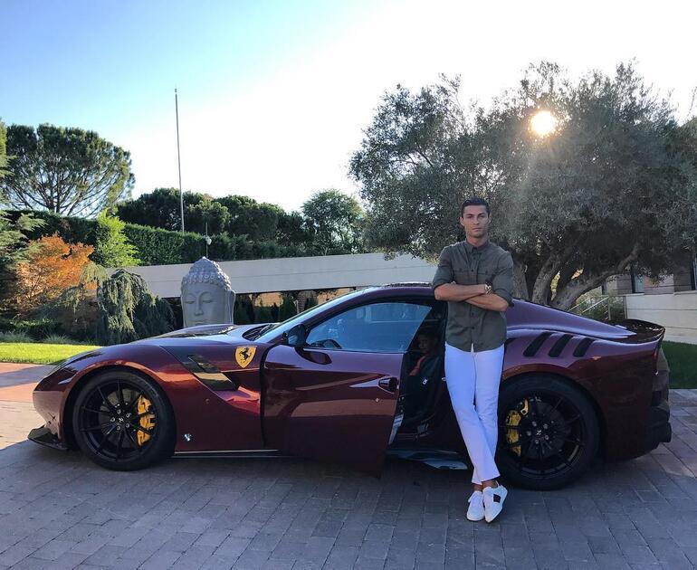 Son Dakika: Cristiano Ronaldo lüks arabalarını İtalya'dan gönderdi! Yeni adresi...