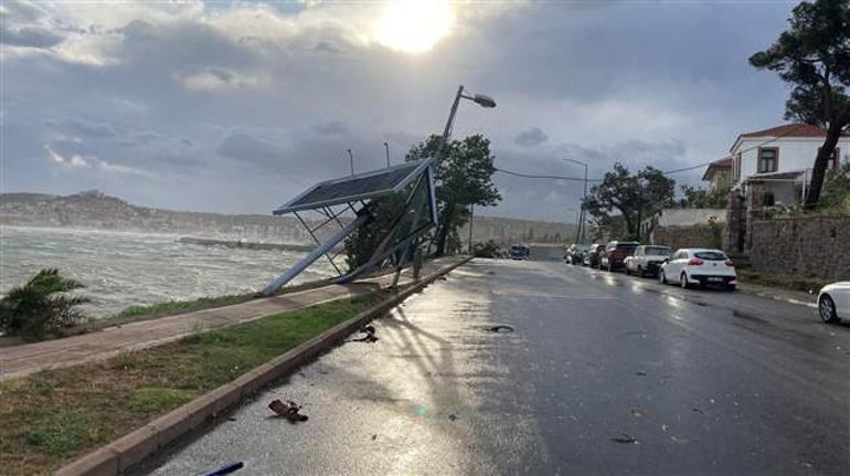 Son dakika.. İzmir ve Balıkesirde fırtına kâbusu Onlarca tekne battı, su altında kaldı