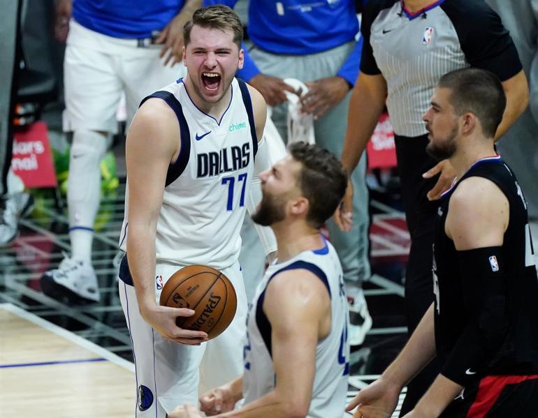 NBA'de Gecenin Sonuçları: Son şampiyon Lakers, Suns'ı devirdi ve seriyi 1-1'e getirdi