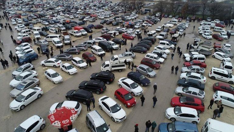 İkinci el ve sıfır araçlarda fiyatlar düşecek mi, artacak mı Uzmanlar yorumladı…