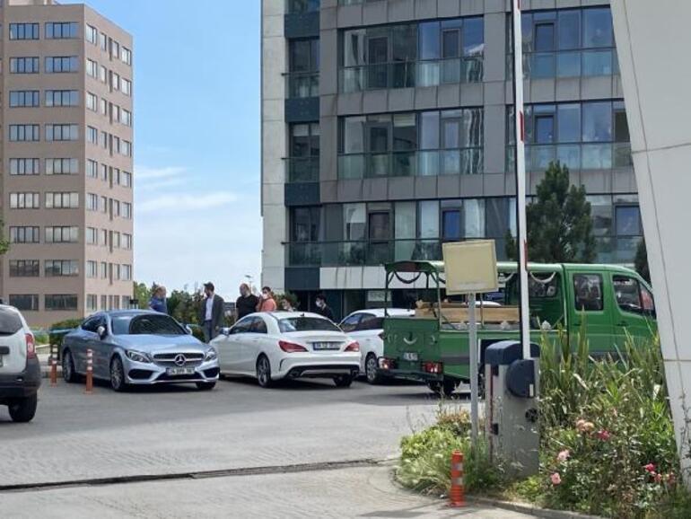 İstanbul Ataşehirde gasp dehşeti Kadın çalışan hayatını kaybetti