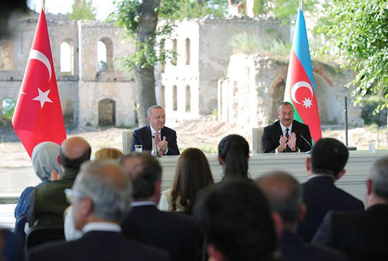 Son dakika... Cumhurbaşkanı Erdoğan Şuşada... Türkiye ve Azerbaycan imzaları attı