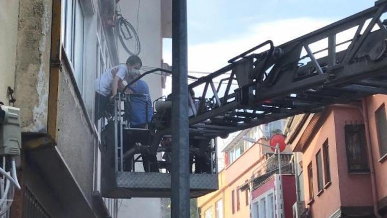 Bursada apartmanda yangın: Mahsur kalan 1i bebek 12 kişi kurtarıldı