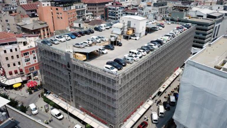 Karaköydeki 45 yıllık 600 araçlık katlı otopark yıkılacak, yerine meydan yapılacak