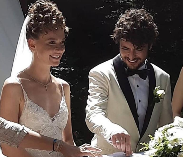 Taner Ölmez ve sevgilisi Ece Çeşmioğlu evlendi... Nikahtan ilk görüntüler