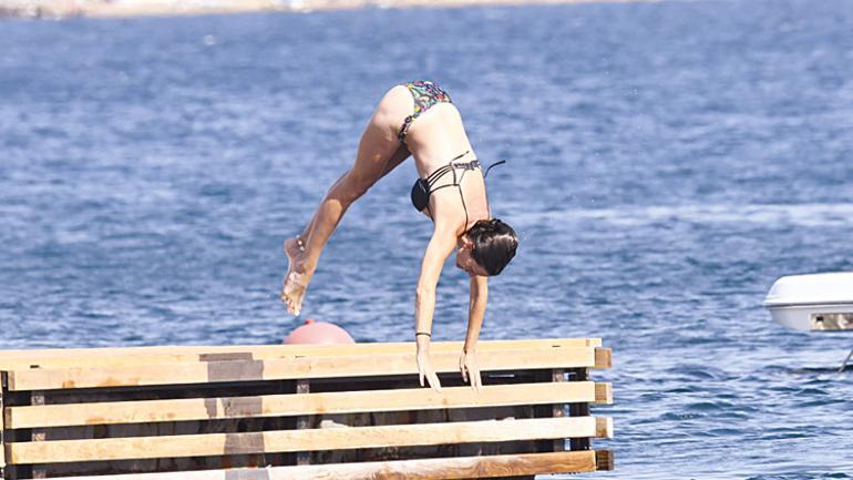 Ayça Varlıer Bodrum’da... İskeleden ‘Ayça’lama