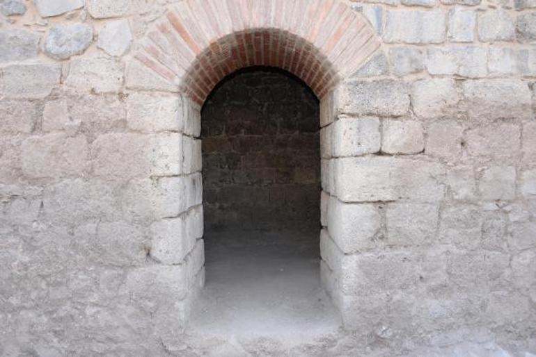 Diyarbakırın 5 bin yıllık surlarının sırrı araştırılıyor