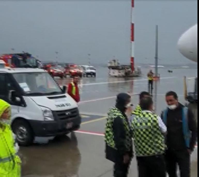 THY uçağına kalkış sırasında kuş çarptı 6 yolcu Bodruma gitmekten vazgeçti